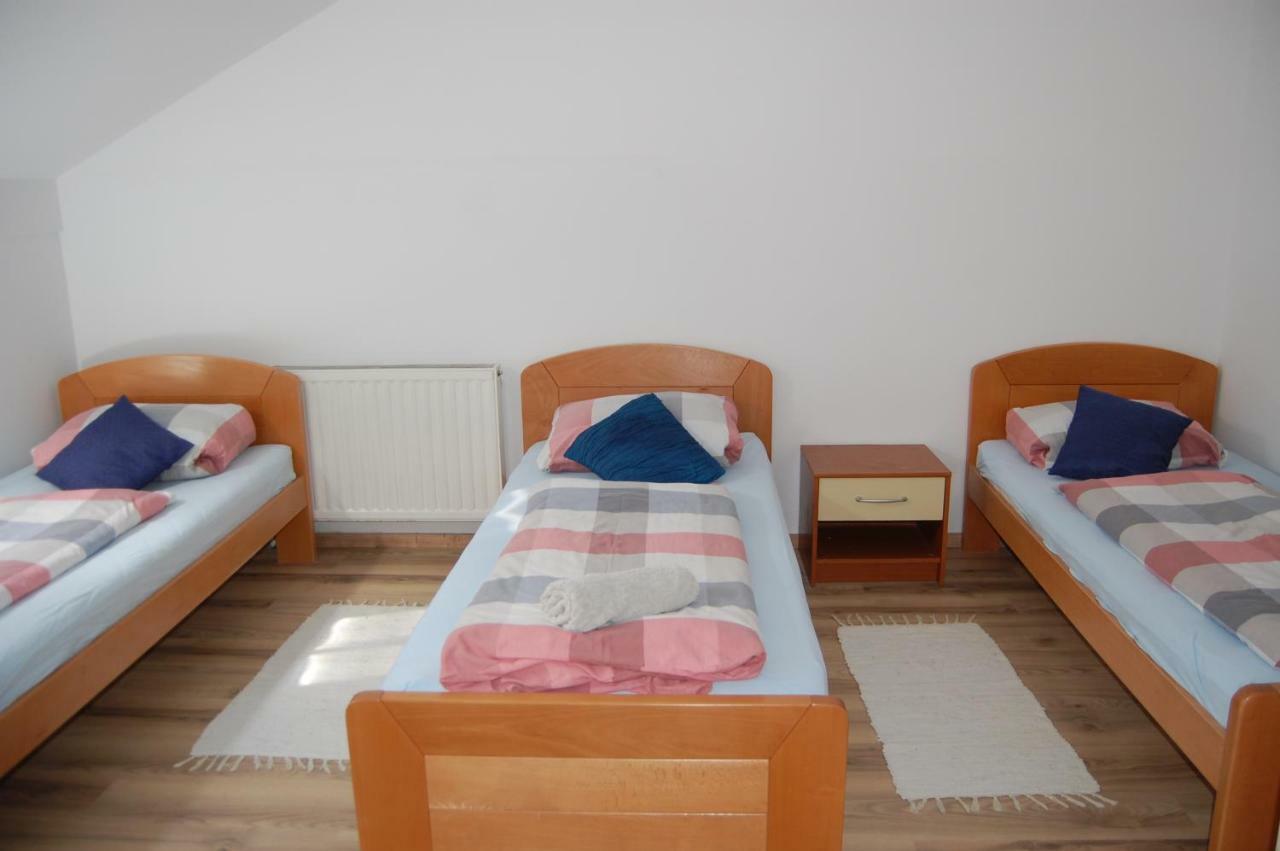 Rooms Hisa Divino Ptuj Esterno foto